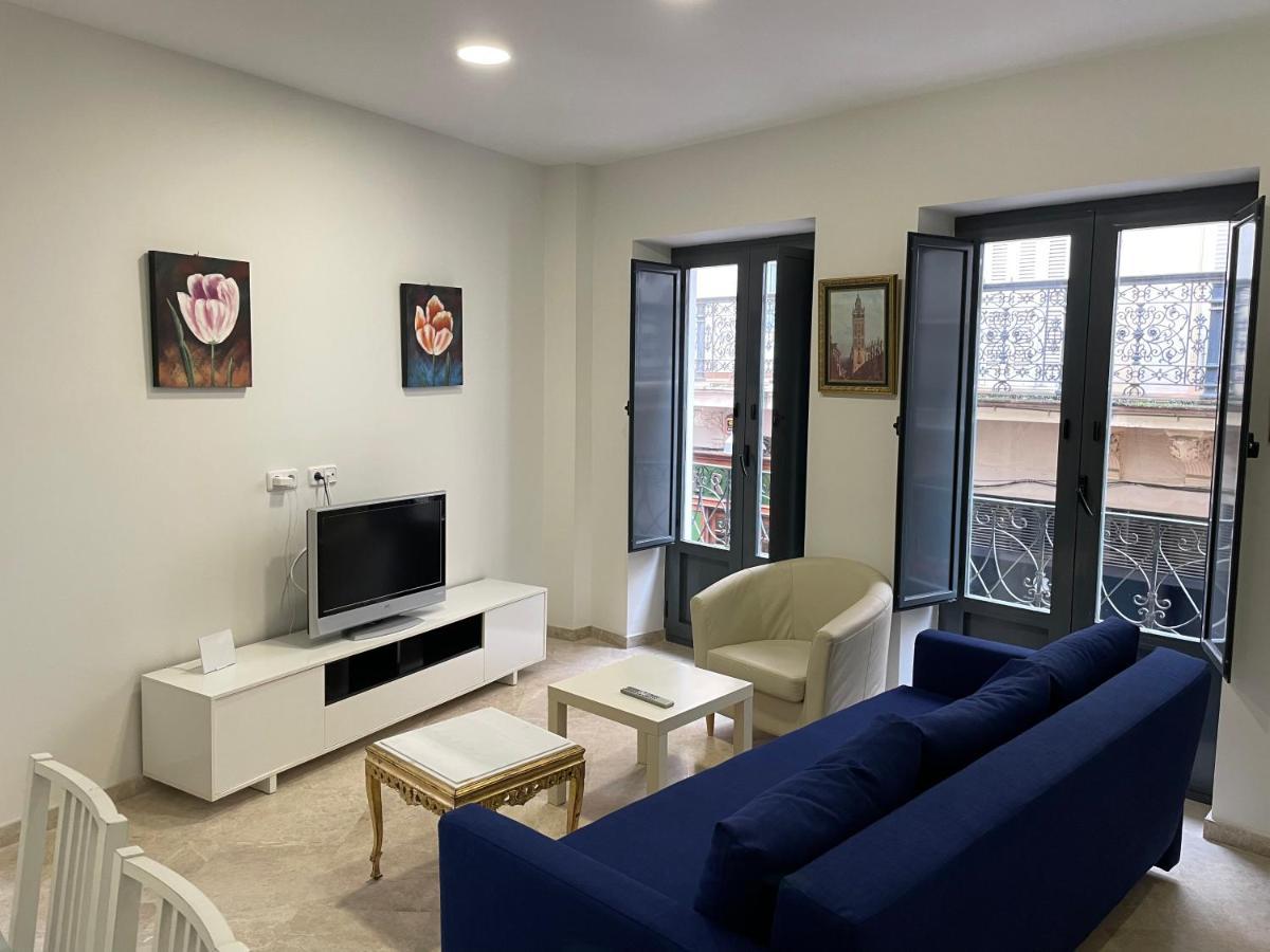 Petit Sagasta Apartamentos-Sagasta Seville Exterior photo
