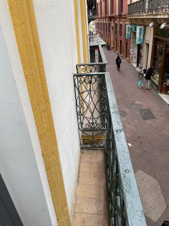 Petit Sagasta Apartamentos-Sagasta Seville Exterior photo