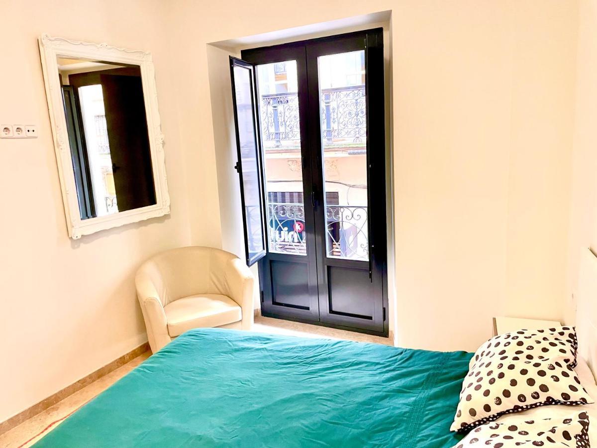 Petit Sagasta Apartamentos-Sagasta Seville Exterior photo